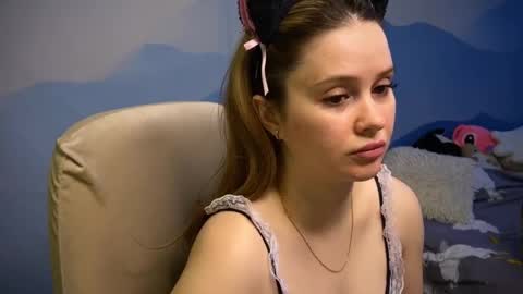 Ilona online show from December 14, 2025, 8:09 am