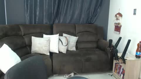 fairylatin online show from December 16, 2025, 9:36 am