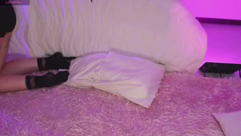 Snapshot of fairyyy1 chatting on February 6, 2026, 3:55 am Sara REMEMBER TO LEAVE A THUMB UP online show from February 6, 2026, 3:55 am