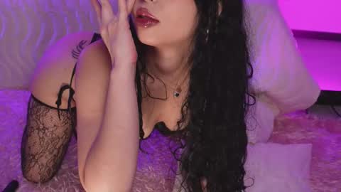 Snapshot of fairyyy1 chatting on February 8, 2026, 2:48 am Sara REMEMBER TO LEAVE A THUMB UP online show from February 8, 2026, 2:48 am