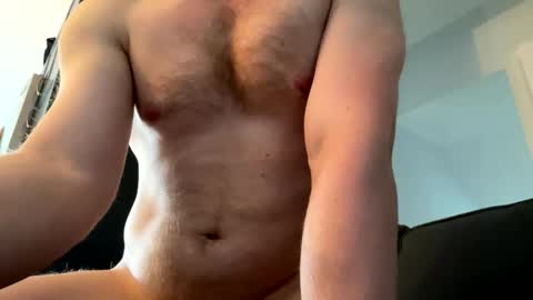 Snapshot of faizerback chatting on October 18, 2025, 9:15 pm so horny make me cum online show from October 18, 2025, 9:15 pm