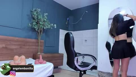 Megan    630  1330 -5 online show from October 1, 2025, 11:49 am