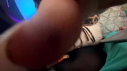 fallen_jezabel online show from October 16, 2025, 6:25 am