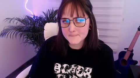 Snapshot of fallenag__ chatting on December 22, 2025, 2:08 am OF fallenag 1 online show from December 22, 2025, 2:08 am