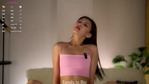 Snapshot of fallingflower chatting on October 18, 2025, 2:29 pm Kim online show from October 18, 2025, 2:29 pm