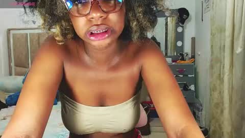 Snapshot of fallonsweett chatting on July 10, 2026, 12:26 am fallonsweett online show from July 10, 2026, 12:26 am
