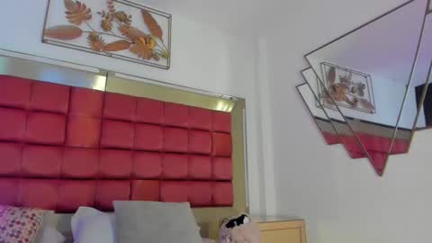 Snapshot of faloonroussel chatting on October 26, 2025, 6:03 pm Faloon online show from October 26, 2025, 6:03 pm