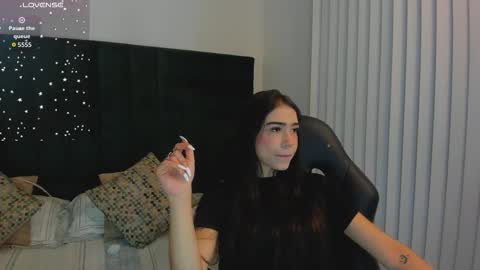 Snapshot of faloonroussel chatting on November 5, 2025, 6:52 pm Faloon online show from November 5, 2025, 6:52 pm