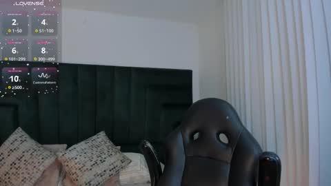 Snapshot of faloonroussel chatting on February 12, 2026, 6:25 pm Faloon online show from February 12, 2026, 6:25 pm