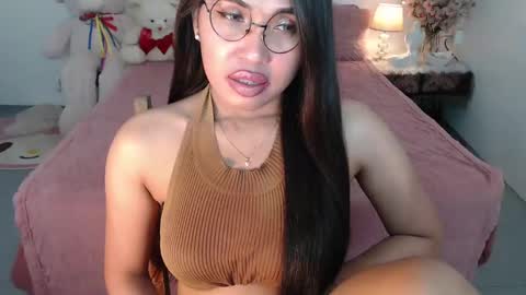 Snapshot of fancylaylaxx chatting on February 6, 2025, 6:13 pm Layla online show from February 6, 2025, 6:13 pm