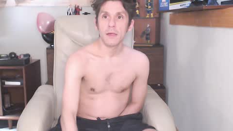 Snapshot of fanfriction chatting on March 5, 2026, 1:40 pm Fan Friction online show from March 5, 2026, 1:40 pm