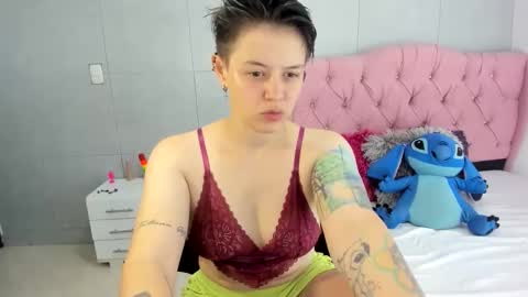 Snapshot of fanny_18 chatting on October 7, 2025, 2:53 am FANNY online show from October 7, 2025, 2:53 am