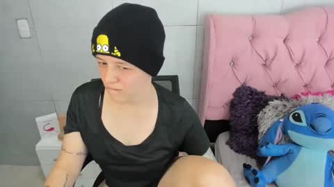 Snapshot of fanny_18 chatting on November 25, 2025, 1:49 am FANNY online show from November 25, 2025, 1:49 am