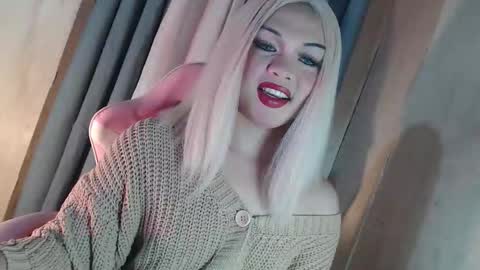 DANIELLA - DONT FORGET TO GIVE ME A THUMBSU UP online show from March 25, 2026, 1:00 am