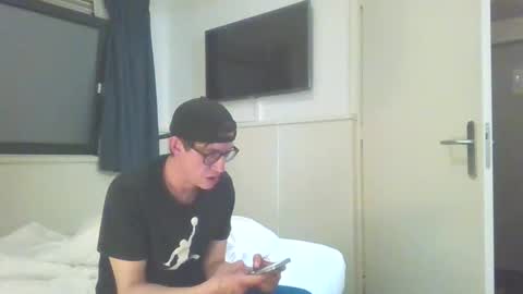 Snapshot of fantasticd1916 chatting on September 12, 2025, 3:06 am fantasticd1916 online show from September 12, 2025, 3:06 am