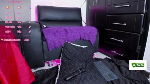 fantasy  online show from December 5, 2024, 6:55 pm