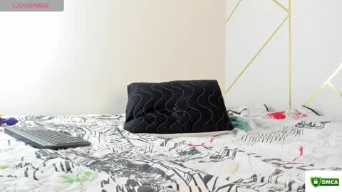 fantasy  online show from January 22, 2025, 5:59 pm