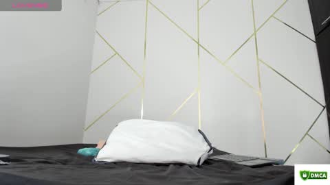 fantasy  online show from February 26, 2025, 5:07 pm