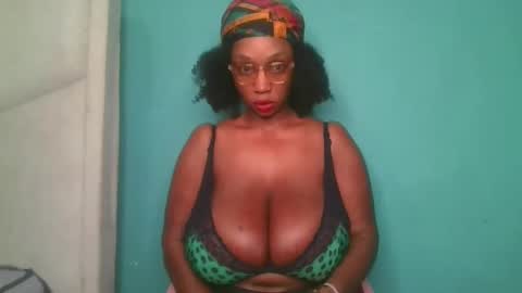 Snapshot of fantasymelons1 chatting on November 21, 2025, 8:46 am Fantasy melons online show from November 21, 2025, 8:46 am