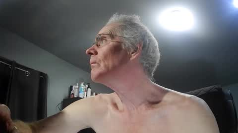 fantasyresort online show from January 6, 2026, 4:05 am