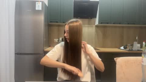 Anna Scovich online show from October 12, 2025, 11:31 am