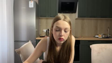 Anna Scovich online show from October 14, 2025, 12:50 pm