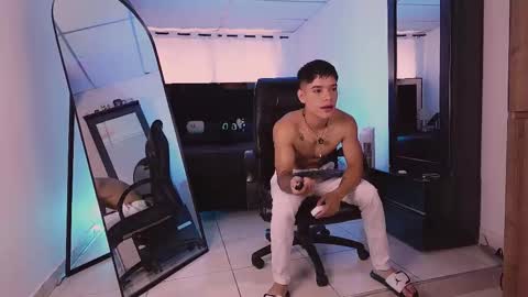 Snapshot of farid_jake_ chatting on December 5, 2025, 2:58 pm farid_jake_ online show from December 5, 2025, 2:58 pm