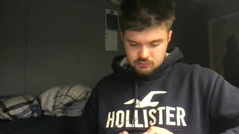 Snapshot of farperceptive chatting on September 25, 2025, 10:57 pm brokeunistudent online show from September 25, 2025, 10:57 pm