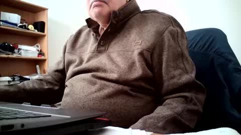 Snapshot of fatbellyitalian3 chatting on December 14, 2025, 5:40 pm fatbellyitalian3 online show from December 14, 2025, 5:40 pm