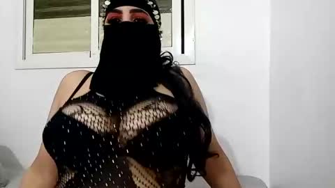 Snapshot of fati_123 chatting on November 5, 2025, 8:42 pm fati_123 online show from November 5, 2025, 8:42 pm