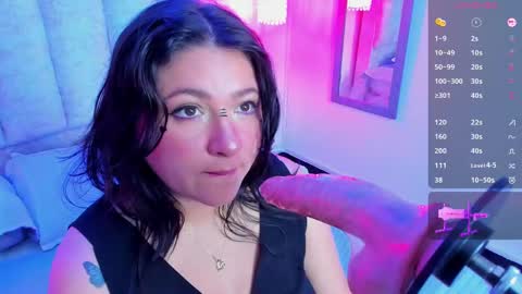 Snapshot of fatima_essence chatting on September 15, 2025, 11:16 pm online show from September 15, 2025, 11:16 pm