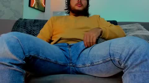 favid95 online show from October 24, 2025, 12:56 pm