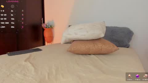 Snapshot of fay_miller2 chatting on January 22, 2025, 3:41 am welcome to my world online show from January 22, 2025, 3:41 am