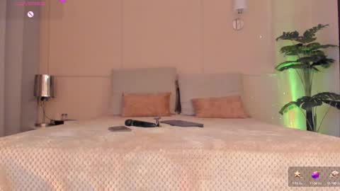 Snapshot of fay_miller2 chatting on September 26, 2025, 10:47 pm welcome to my world online show from September 26, 2025, 10:47 pm