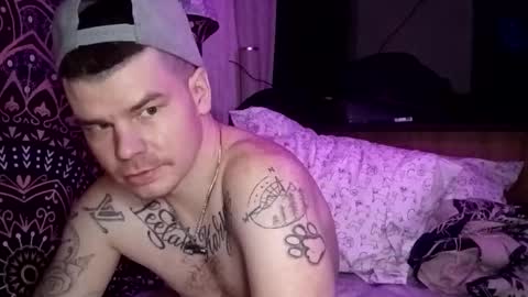 Snapshot of feathersngb32 chatting on October 24, 2025, 11:50 am feathersngb32 online show from October 24, 2025, 11:50 am