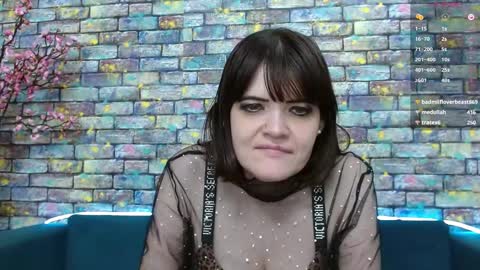 Snapshot of feelsgoodwoman chatting on December 16, 2024, 8:31 am Laura online show from December 16, 2024, 8:31 am