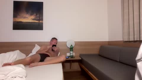 Max online show from November 10, 2025, 7:24 pm