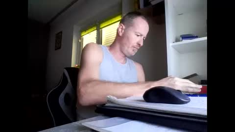 Max online show from December 1, 2025, 12:43 pm