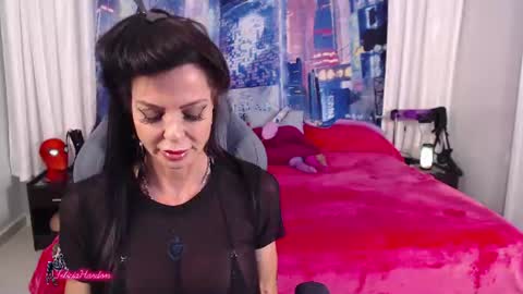 Felicia Hardon online show from July 14, 2026, 11:32 pm