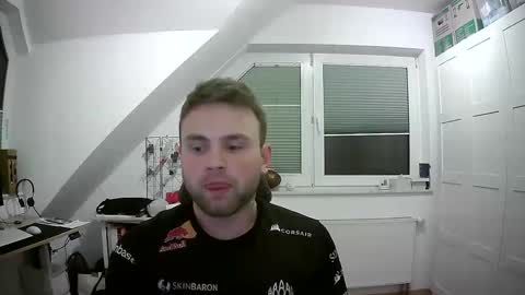 Snapshot of felix9152 chatting on November 15, 2025, 6:48 pm felix9152 online show from November 15, 2025, 6:48 pm