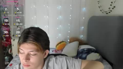 Snapshot of felix_leex chatting on December 17, 2025, 7:09 pm Felix leex online show from December 17, 2025, 7:09 pm