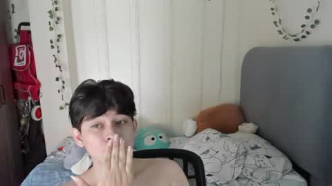 Snapshot of felix_leex chatting on February 18, 2026, 7:32 pm Felix leex online show from February 18, 2026, 7:32 pm