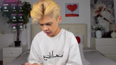Snapshot of felix_rey chatting on February 15, 2025, 5:50 pm Felix online show from February 15, 2025, 5:50 pm