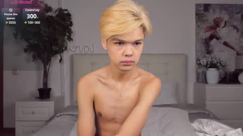 Snapshot of felix_rey chatting on February 21, 2025, 4:16 pm Felix online show from February 21, 2025, 4:16 pm
