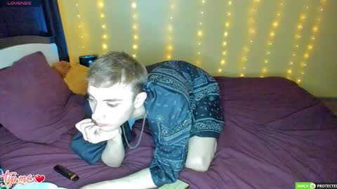 Snapshot of felixcurt69 chatting on April 21, 2026, 8:09 am felixcurt online show from April 21, 2026, 8:09 am