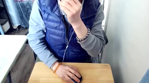 Snapshot of felixlau chatting on January 7, 2026, 4:37 am felixlau online show from January 7, 2026, 4:37 am