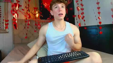 Femboy Max online show from September 15, 2025, 12:38 pm
