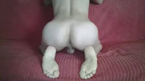 femboyhot28 online show from October 27, 2025, 5:55 am