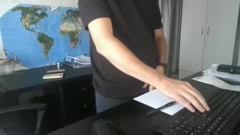 Snapshot of femdomsubby chatting on January 29, 2025, 8:08 am femdomsubby online show from January 29, 2025, 8:08 am