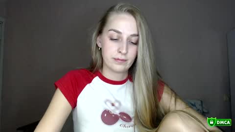 Femke online show from April 19, 2026, 8:22 pm